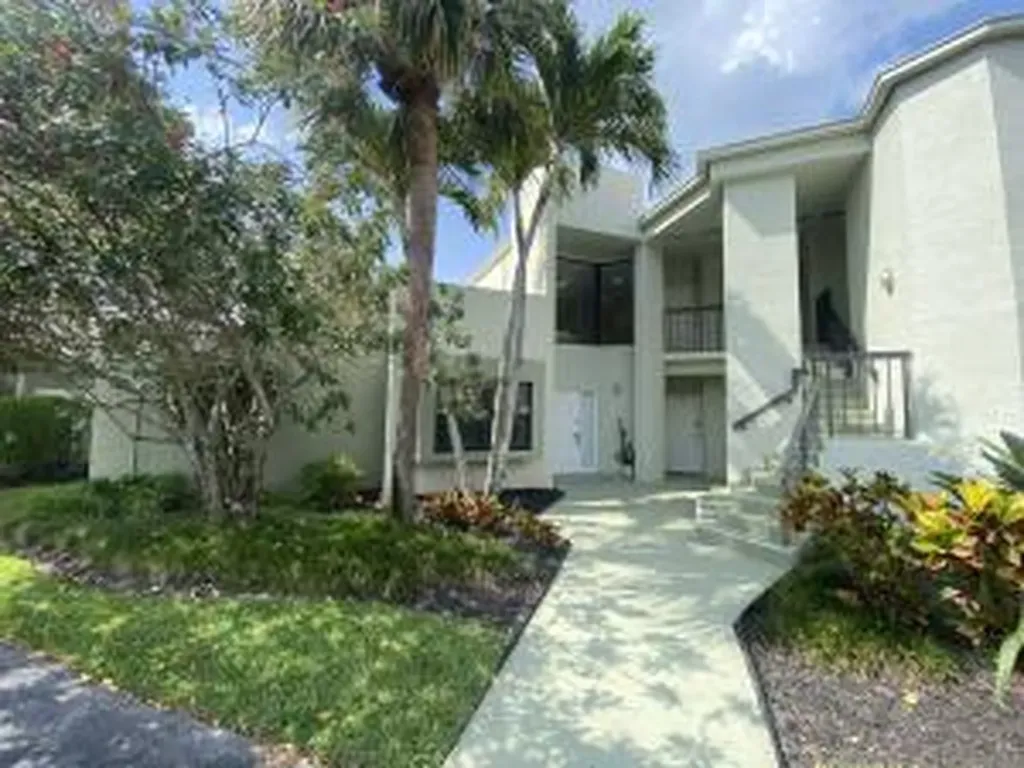 6371 La Costa Drive Boca Raton FL 33433