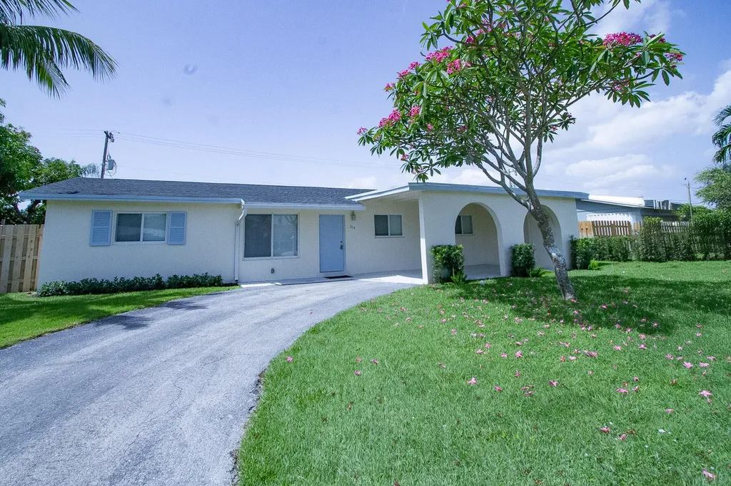 214 SW 3rd Street Boca Raton FL 33432