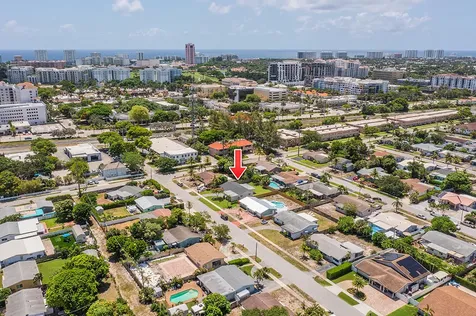 214 SW 3rd Street Boca Raton FL 33432