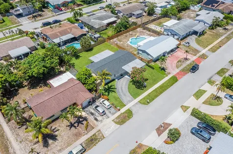 214 SW 3rd Street Boca Raton FL 33432