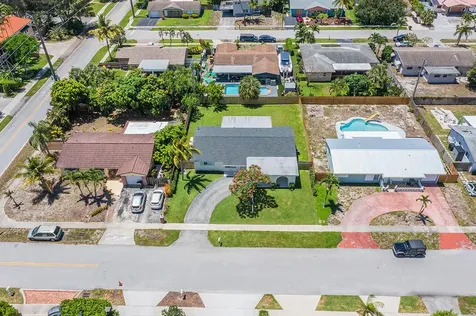 214 SW 3rd Street Boca Raton FL 33432