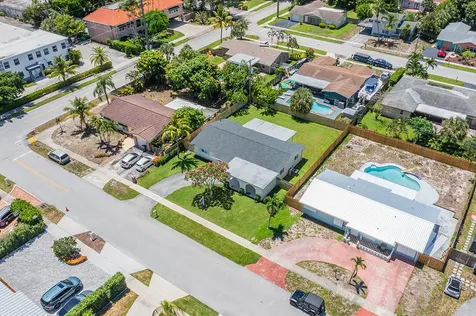 214 SW 3rd Street Boca Raton FL 33432