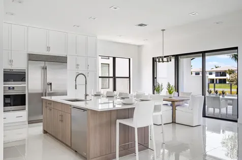 9435 Royal Woods Manor Boca Raton FL 33434