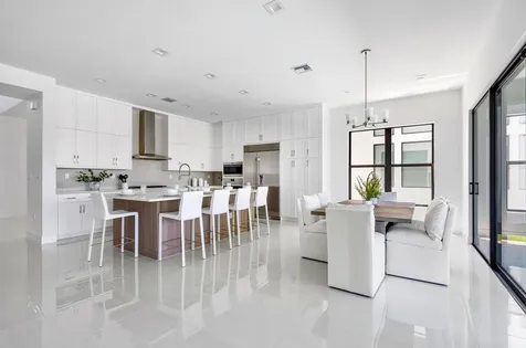 9435 Royal Woods Manor Boca Raton FL 33434