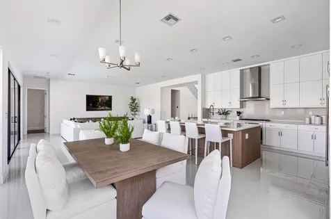 9435 Royal Woods Manor Boca Raton FL 33434