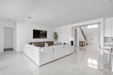 9435 Royal Woods Manor Boca Raton FL 33434