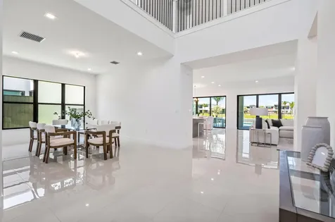 9435 Royal Woods Manor Boca Raton FL 33434