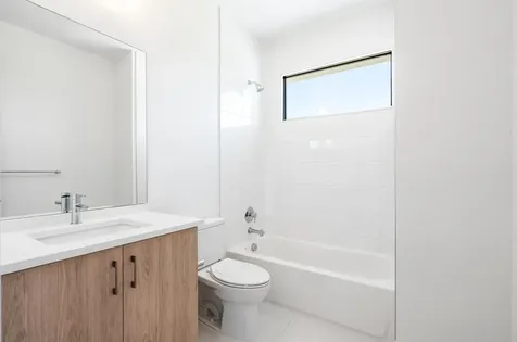 9435 Royal Woods Manor Boca Raton FL 33434