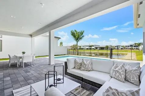 9435 Royal Woods Manor Boca Raton FL 33434