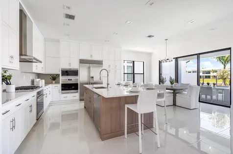 9435 Royal Woods Manor Boca Raton FL 33434