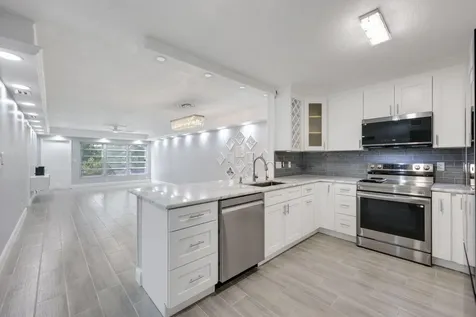 9305 Flynn Circle Boca Raton FL 33496