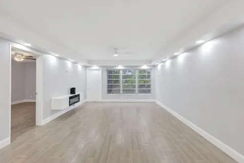 9305 Flynn Circle Boca Raton FL 33496
