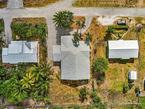 455 Janice Avenue South Bay FL 33493