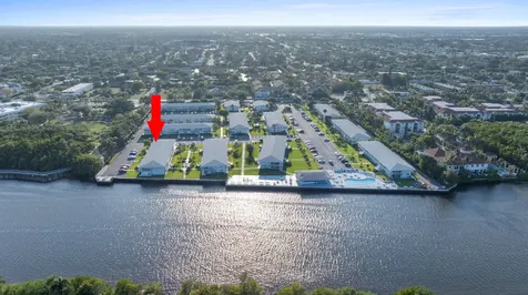 2570 S Federal Highway Boynton Beach FL 33435