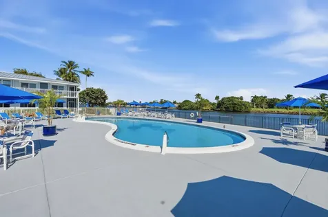 2570 S Federal Highway Boynton Beach FL 33435