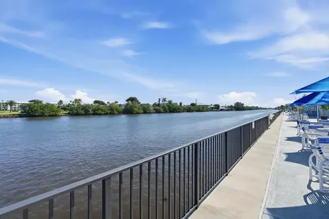 2570 S Federal Highway Boynton Beach FL 33435
