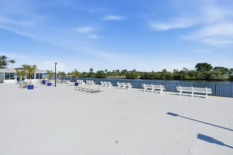 2570 S Federal Highway Boynton Beach FL 33435