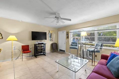 2570 S Federal Highway Boynton Beach FL 33435
