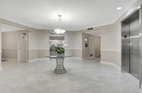 2600 N Flagler 413 Drive West Palm Beach FL 33407