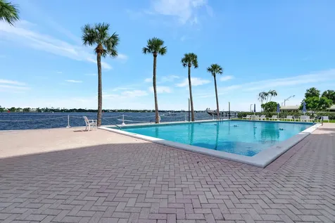 2600 N Flagler 413 Drive West Palm Beach FL 33407