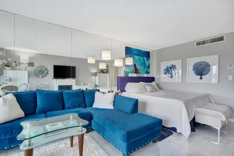 2600 N Flagler 413 Drive West Palm Beach FL 33407