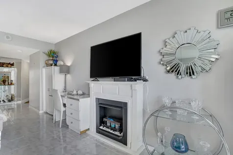 2600 N Flagler 413 Drive West Palm Beach FL 33407