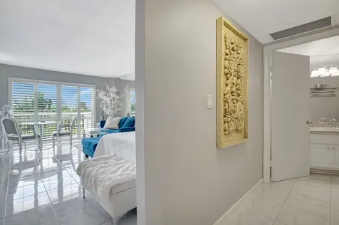 2600 N Flagler 413 Drive West Palm Beach FL 33407