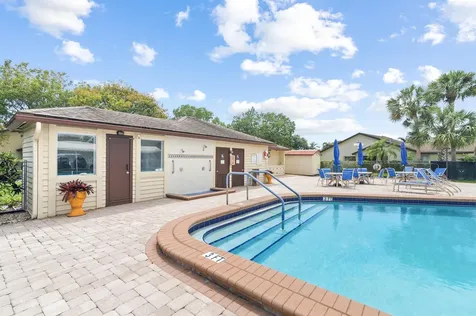 160 Ramblewood Circle Royal Palm Beach FL 33411