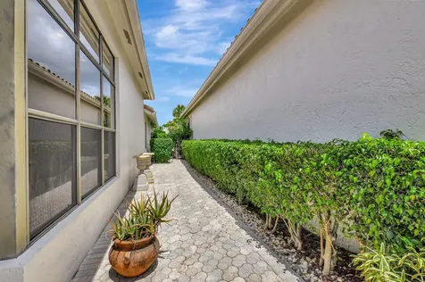 2478 Nw 63rd Street Boca Raton FL 33496