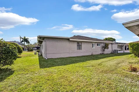 6722 Moonlit Drive Delray Beach FL 33446