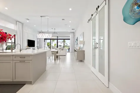 9046 Chauvet Way Boca Raton FL 33496