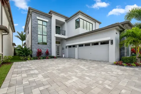 9046 Chauvet Way Boca Raton FL 33496