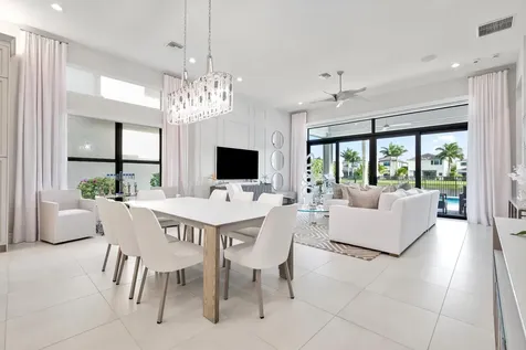 9046 Chauvet Way Boca Raton FL 33496