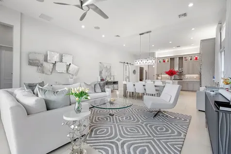 9046 Chauvet Way Boca Raton FL 33496