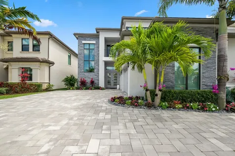 9046 Chauvet Way Boca Raton FL 33496