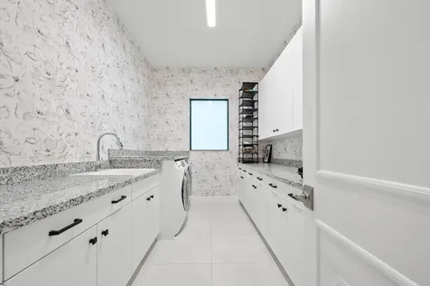 9046 Chauvet Way Boca Raton FL 33496