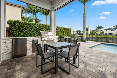 9046 Chauvet Way Boca Raton FL 33496