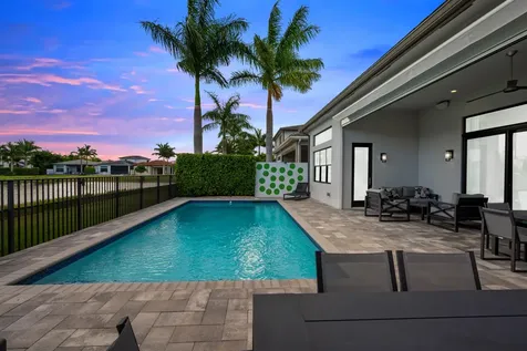 9046 Chauvet Way Boca Raton FL 33496