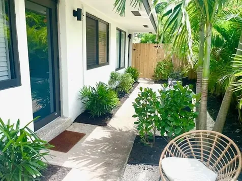 754 NE 40th Street Oakland Park FL 33334