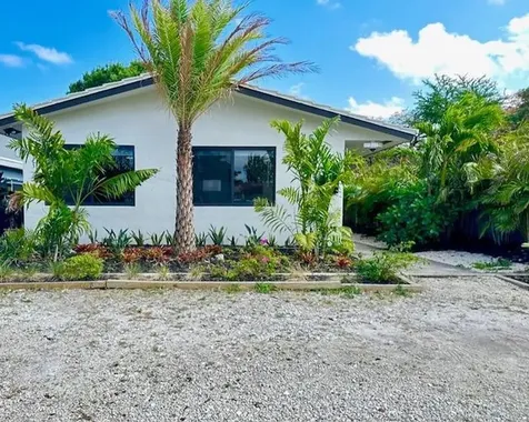 754 NE 40th Street Oakland Park FL 33334