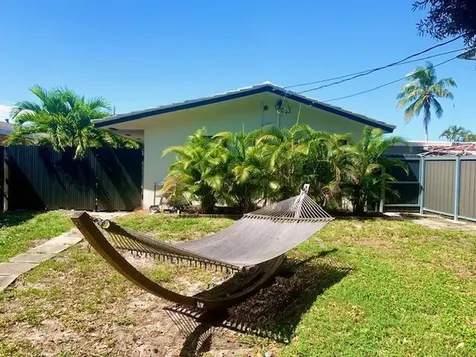 754 NE 40th Street Oakland Park FL 33334