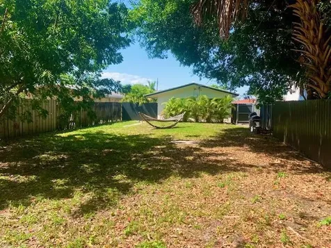 754 NE 40th Street Oakland Park FL 33334