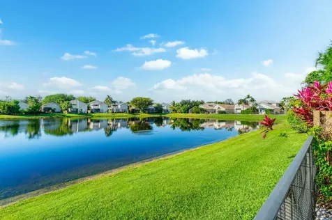 2476 Nw 67th Street Boca Raton FL 33496