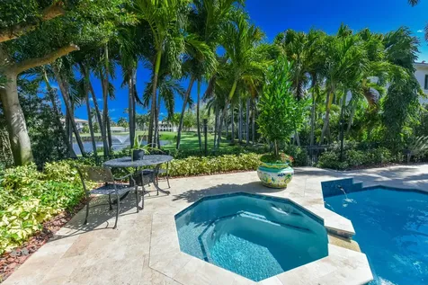 147 Thatch Palm Cove Boca Raton FL 33432