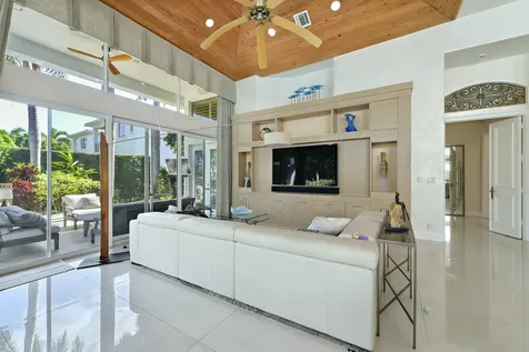 147 Thatch Palm Cove Boca Raton FL 33432