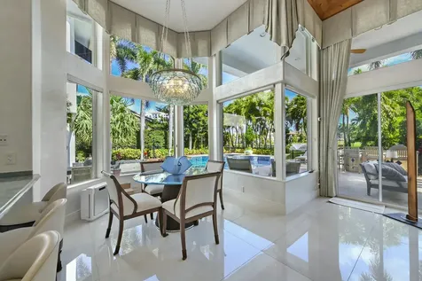 147 Thatch Palm Cove Boca Raton FL 33432
