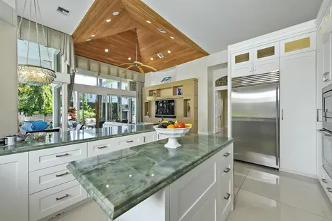 147 Thatch Palm Cove Boca Raton FL 33432
