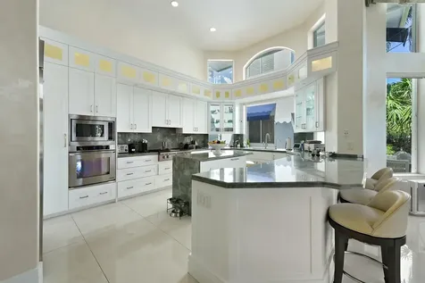 147 Thatch Palm Cove Boca Raton FL 33432
