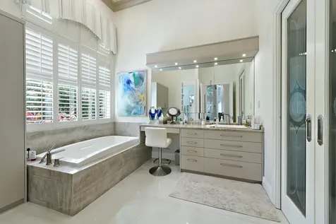 147 Thatch Palm Cove Boca Raton FL 33432