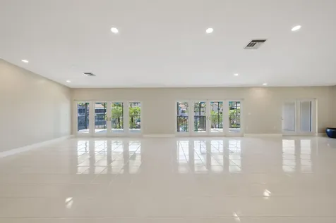 8420 Rednock Lane Miami Lakes FL 33016